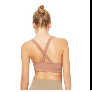 ALO Yoga Women's Entice Sports Bra S rosewater EUC